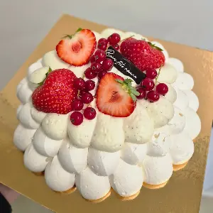 Pavlova "Fêtes de mères" 4 à 6 pers